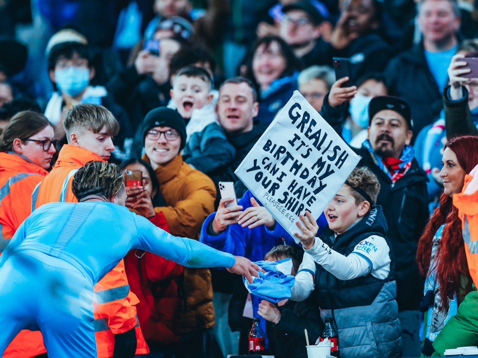 其中不乏门 其中不乏门